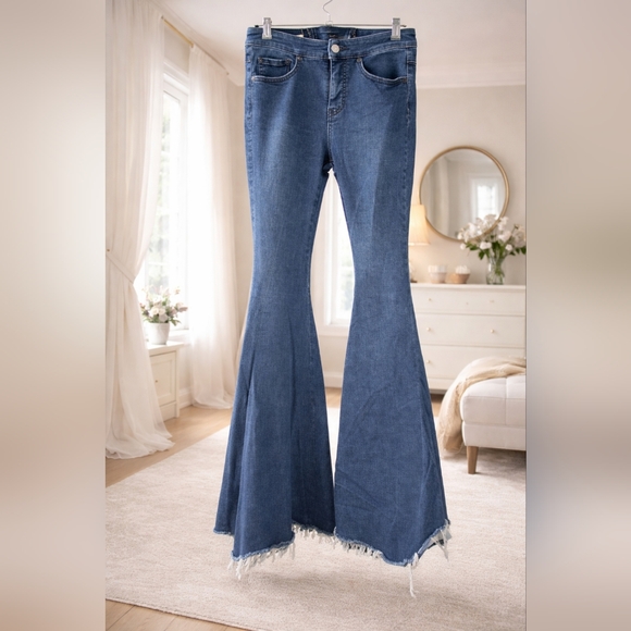 We The Free Denim - We The Free Size 26 Waist Denim Flare Jeans